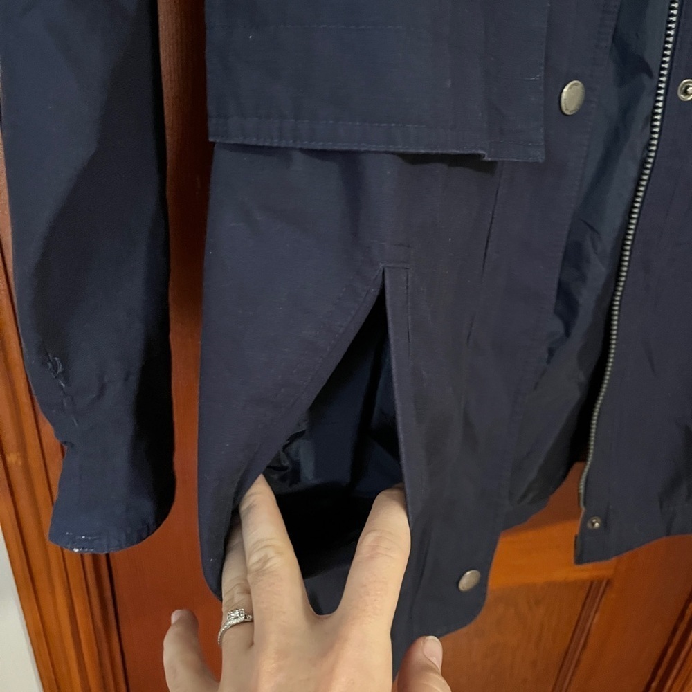 London Fog Limited Edition Jacket - Dark Blue and Light Tan Trim Size S - Picture 3 of 12